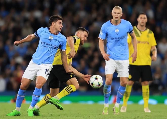 每体：克里斯滕森已回归巴萨合练，有望入选周中欧冠大名单（每体：克里斯滕森重返巴萨合练，或将入列周中欧冠名单）