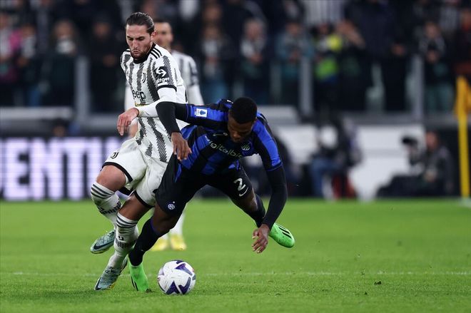 斯洛特帅位悬了？利物浦换帅传闻反转，关键战成救命稻草