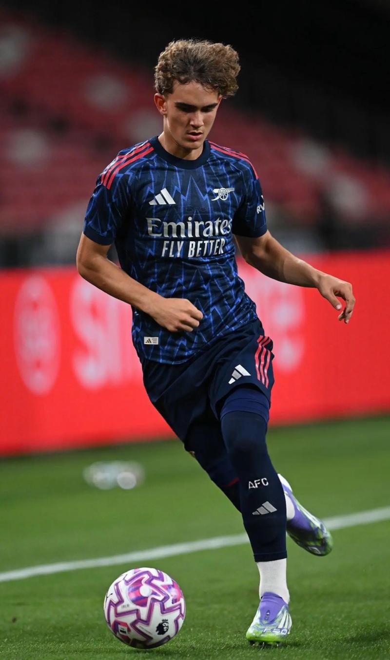 队报专栏：奥斯曼-登贝莱，金球先生需要重拾状态（《队报》专栏：奥斯曼-登贝莱需重拾金球先生风采）