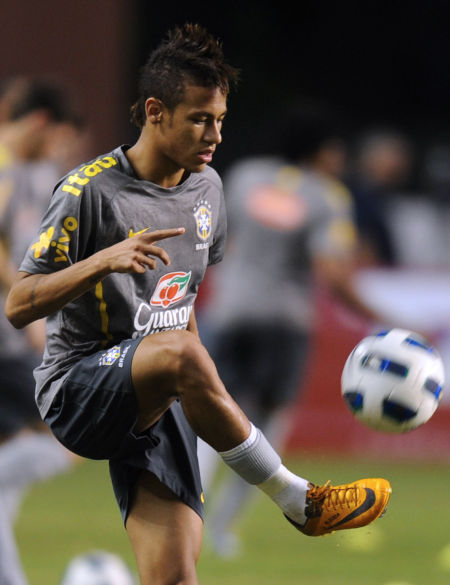 国安官方：中超收官战vs梅州的门票将于15日10点开售（北京国安官宣：中超收官战对阵梅州的门票将于15日10点开售）