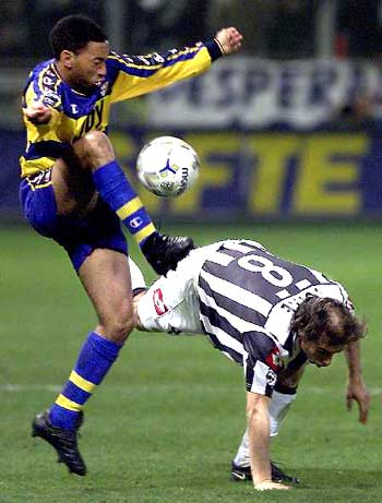 中足联官方：俱乐部中超赢球奖限额300万，亚冠限额600万（中足联：中超赢球奖上限300万，亚冠上限600万）